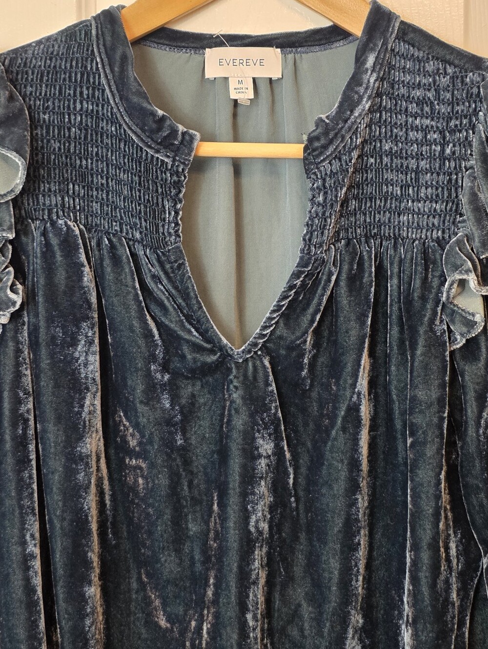 Evereve Yana Ruffled Crushed Velvet Deep Teal Women's Top Medium - Picture 8 of 9